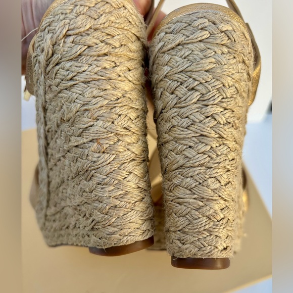 NIB Michael Kors 6.5 Giovanna metallic Gold leather wedge platform sandal - Picture 8 of 12